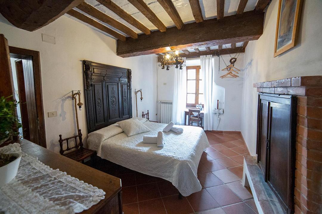 Bed and Breakfast Dulcis In Borgo Santa Lucía Exterior foto